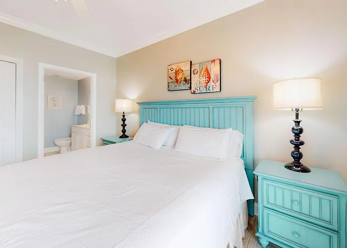 Holiday home Waterfront With Deck Balcony Ac & Washer Dryer *